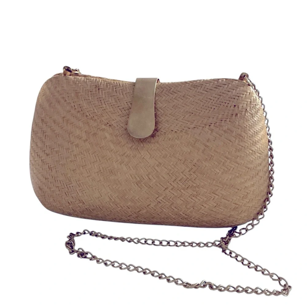 Clutch Woven with‎ gold chain Y2K